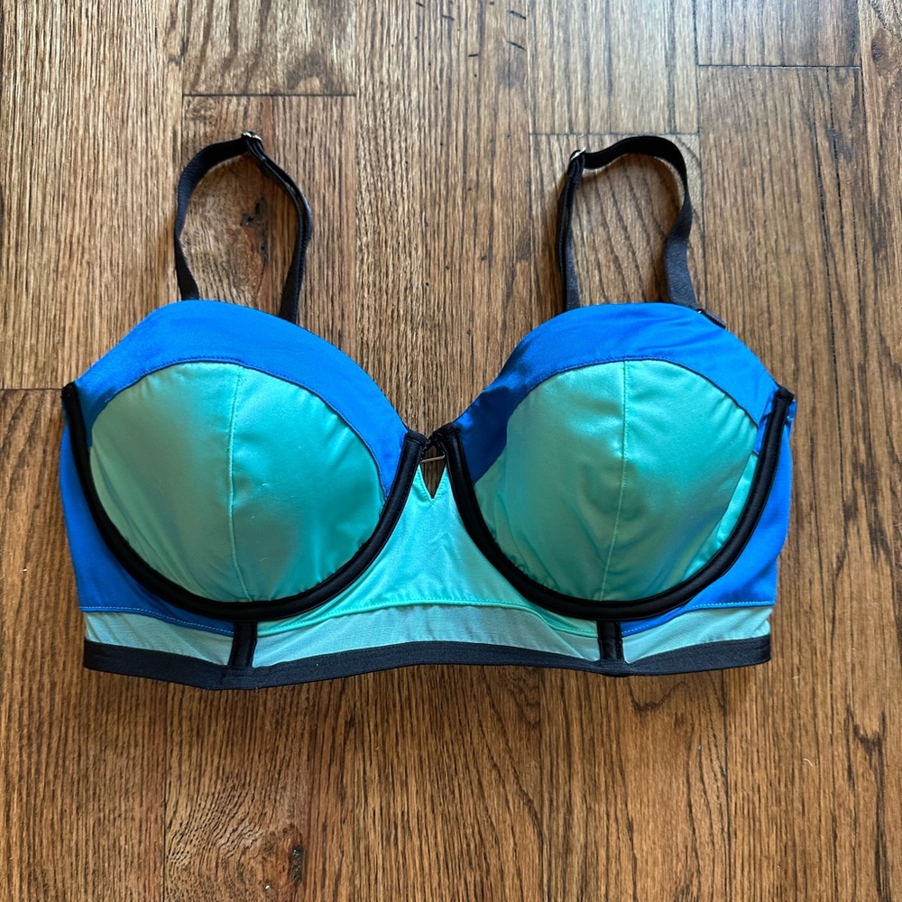 VS Bra - 34DD